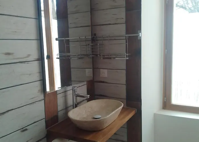 Manoir De Cavanies *